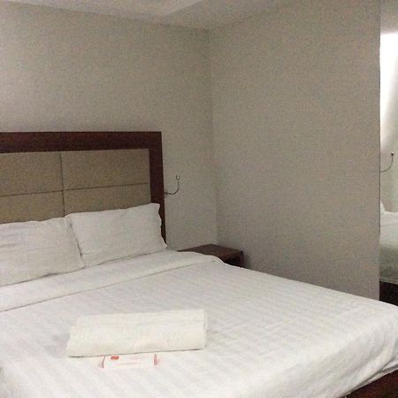Cherry Midtown Hotel Olongapo Quarto foto