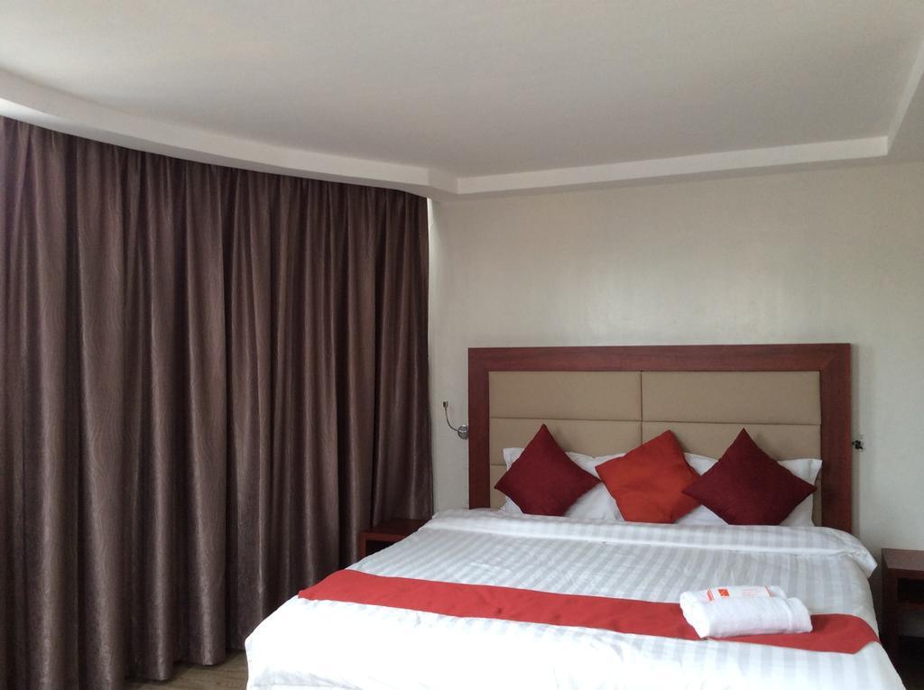Cherry Midtown Hotel Olongapo Quarto foto