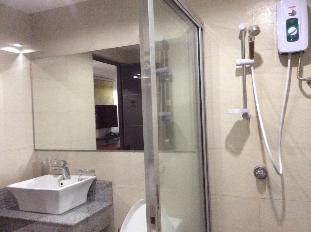 Cherry Midtown Hotel Olongapo Quarto foto