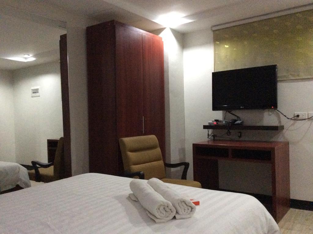 Cherry Midtown Hotel Olongapo Quarto foto