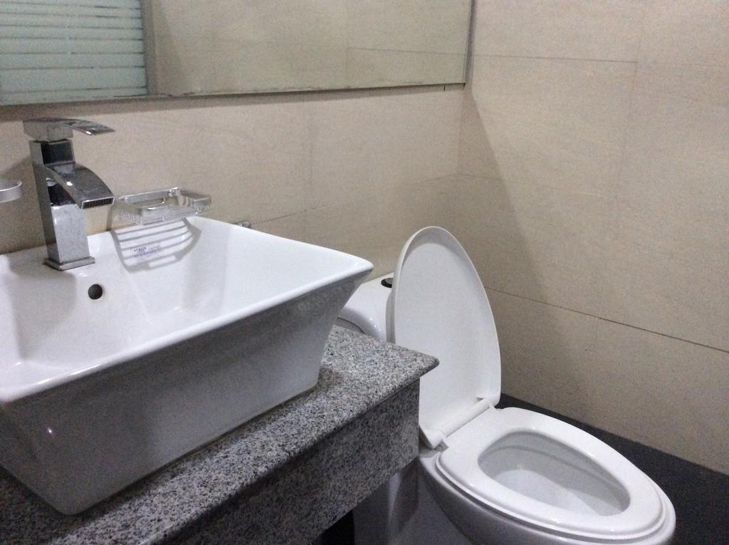 Cherry Midtown Hotel Olongapo Quarto foto
