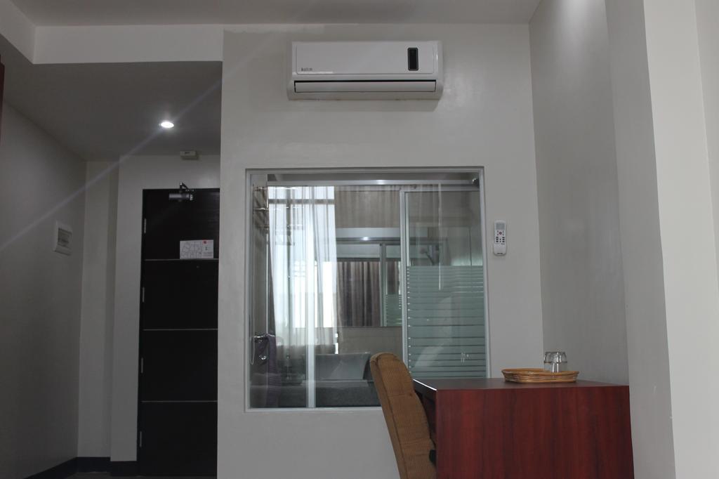 Cherry Midtown Hotel Olongapo Quarto foto
