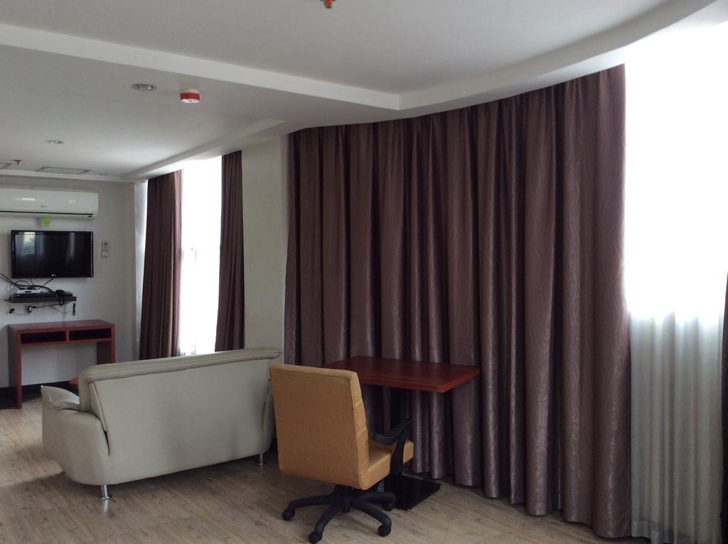 Cherry Midtown Hotel Olongapo Quarto foto